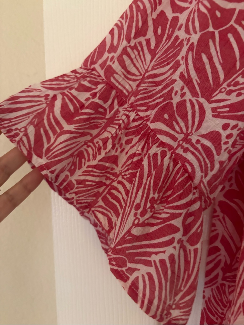 Counterparts Pink and White Leaf Tie-Front Flutter Sleeve Blouse - Picture 5 of 12